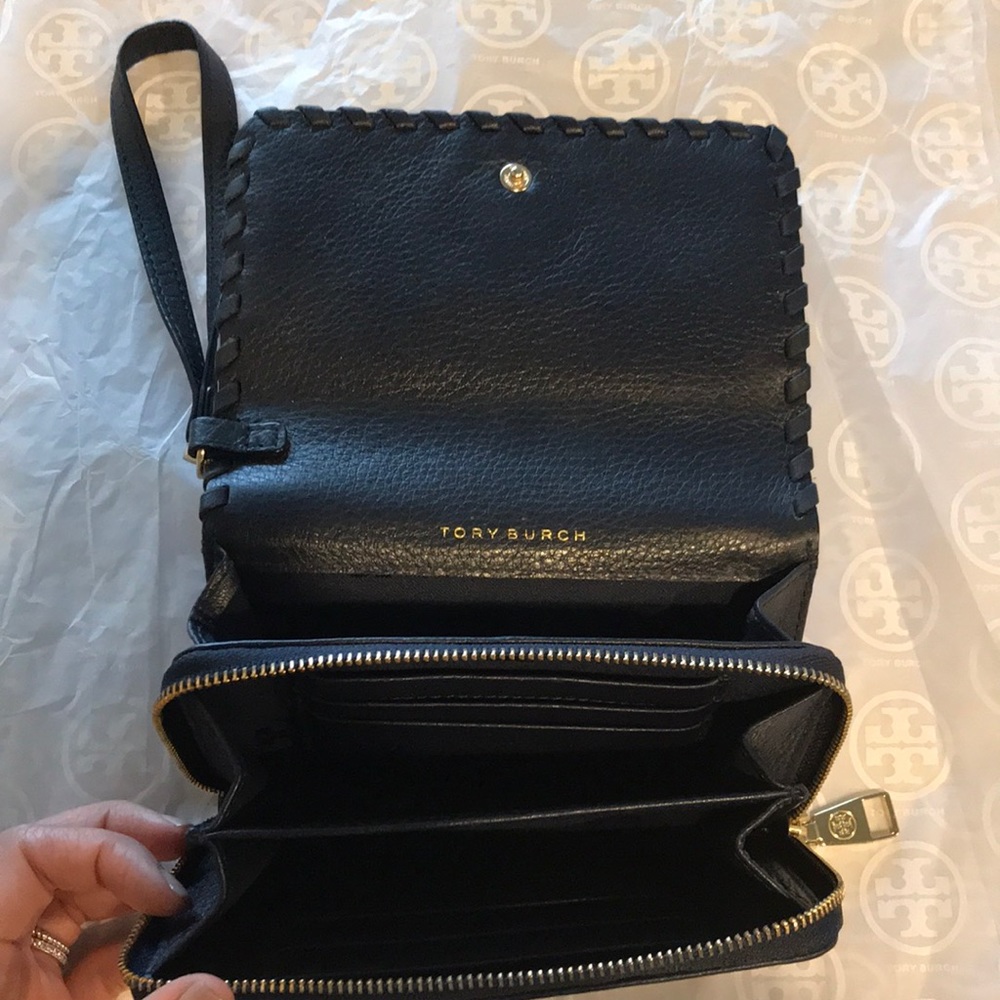 Wristlet - Picture 4 of 6